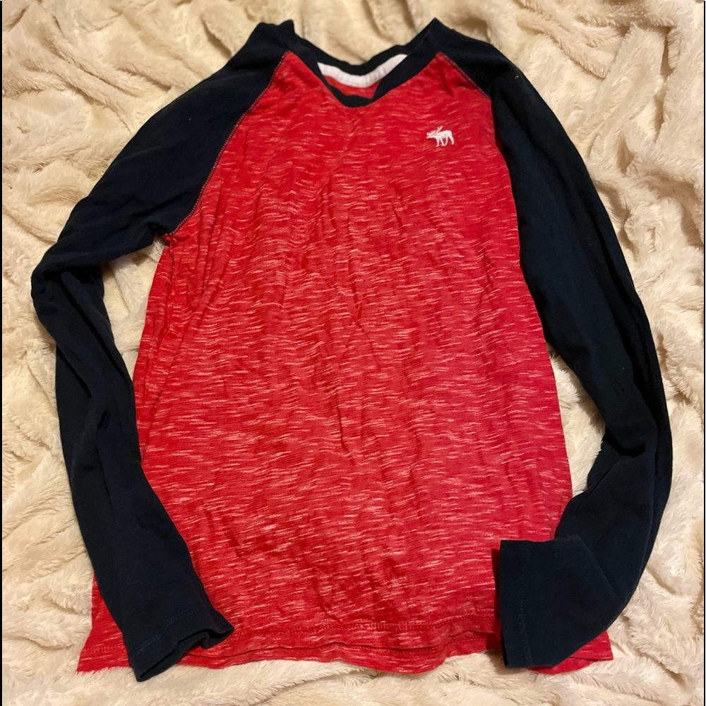 🎁Abercrombie🎁Kids Long sleeve Shirt Any Shirts priced🤩$7 are 3/$15 or 5/$20